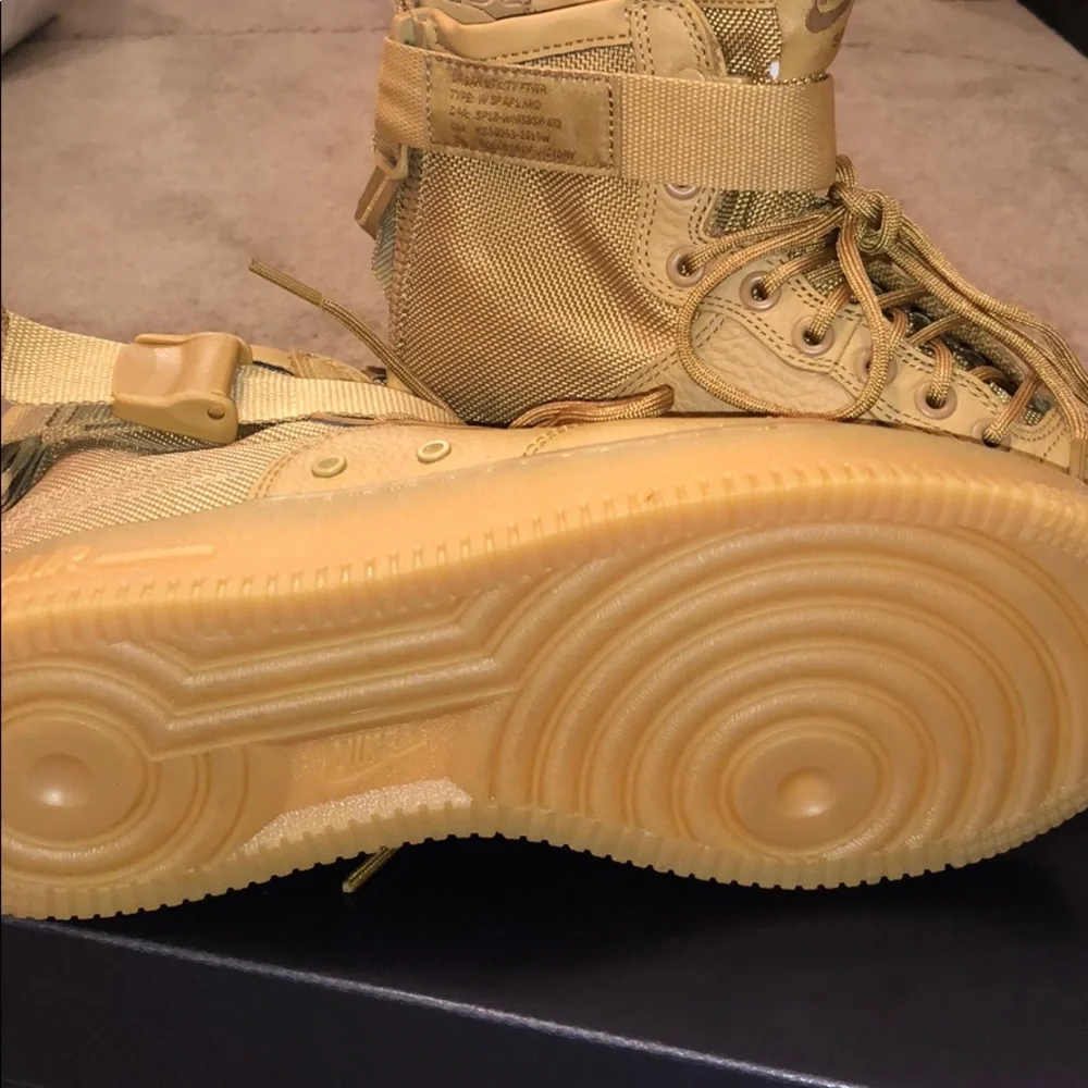 Nike high top